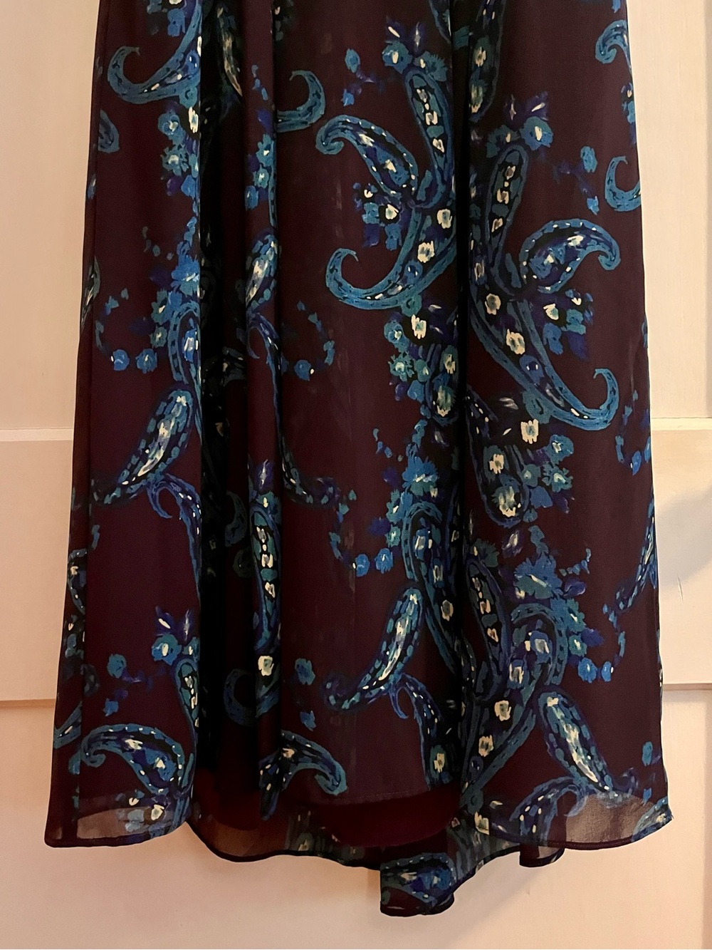 CAbi Floral Paisley V-Neck Dress in Plum & Teal Blue with Pockets & Hidden Zip - Picture 3 of 12